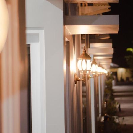 Sitiinggil Guest House Syariah Tegal  Buitenkant foto