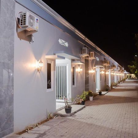 Sitiinggil Guest House Syariah Tegal  Buitenkant foto