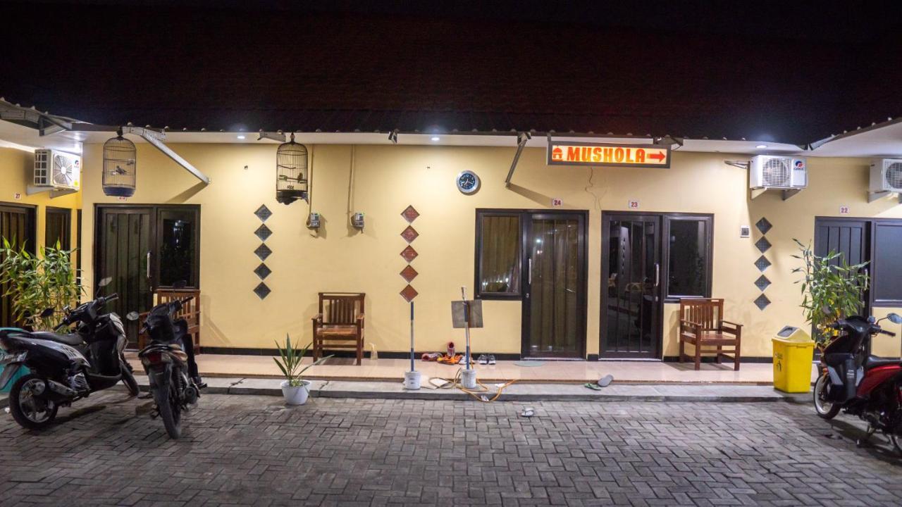 Sitiinggil Guest House Syariah Tegal  Buitenkant foto